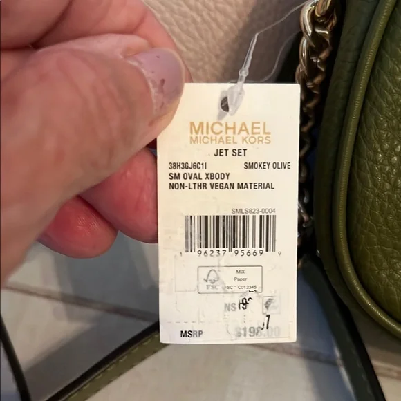 Bundle of Michael kors oval crossbody bags - Picture 5 of 8